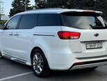 Kia Carnival-11