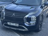 Mitsubishi Outlander-1