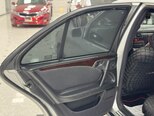 Mercedes E 200-17