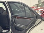 Mercedes E 200-19