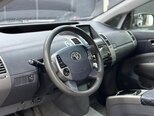 Toyota Prius-12