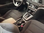 Hyundai Elantra-9