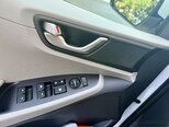 Hyundai IONIQ-11