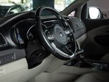 Kia Carnival-6