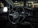 Kia Carnival-18