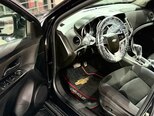 Chevrolet Cruze-12