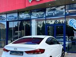Hyundai Elantra-15