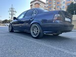 BMW 320-7