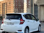 Nissan Note-8