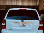Kia Carnival-4