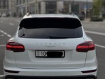 Porsche Cayenne-2