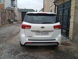 Kia Carnival-5