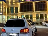Lexus LX 570-2