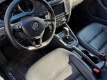Volkswagen Jetta-6