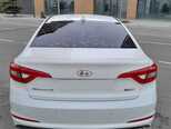 Hyundai Sonata-15