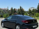 Hyundai Elantra-4
