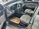 Hyundai Elantra-12