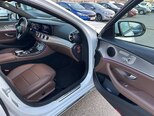 Mercedes E 300-21