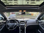 Hyundai Sonata-14