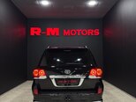 Toyota Land Cruiser-6