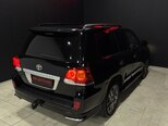 Toyota Land Cruiser-9