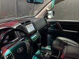Toyota Land Cruiser-12