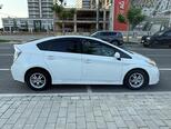 Toyota Prius-11