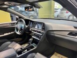 Hyundai Sonata-14