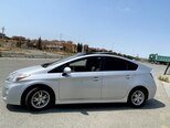 Toyota Prius-12