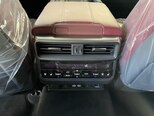 Lexus LX 500d-15
