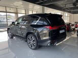 Lexus LX 500d-4