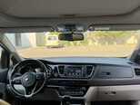 Kia Carnival-10