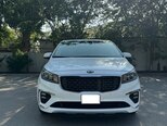 Kia Carnival-1