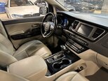 Kia Carnival-11