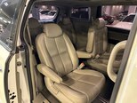 Kia Carnival-13
