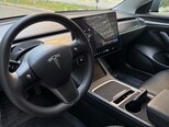 Tesla Model 3-8