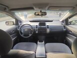 Toyota Prius-8