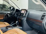 Toyota Land Cruiser-5