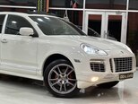 Porsche Cayenne GTS-9