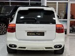 Porsche Cayenne GTS-16
