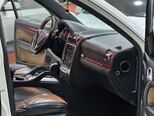 Porsche Cayenne GTS-27