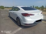 Hyundai Elantra-4