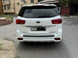 Kia Carnival-2