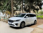 Kia Carnival-1