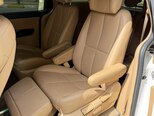 Kia Carnival-21