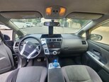 Toyota Prius V-2