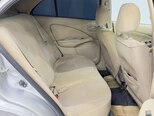 Nissan Sunny-11