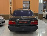 Mercedes E 240-11