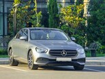 Mercedes E 300 de-1