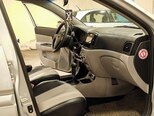 Hyundai Accent-17